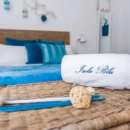 מלון דירות Isola Blu 4*