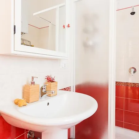 Isola Blu Aparthotel 4*